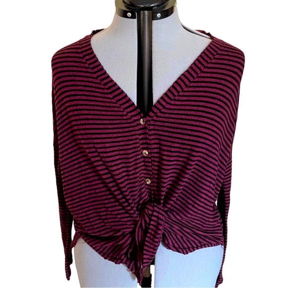 Urban Outfitters‎ Maroon & Black Striped Button Down Shirt Women’s Size XS - Picture 1 of 11